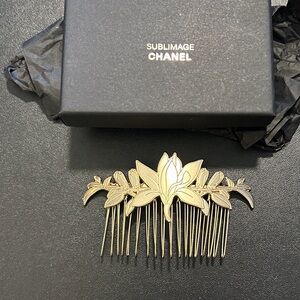 NIB CHANEL Sublimage Gold Floral Hair Comb
